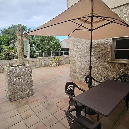 Casa 10 Con Encanto Amplios Jardines Al Lado De La Playa Caleiro