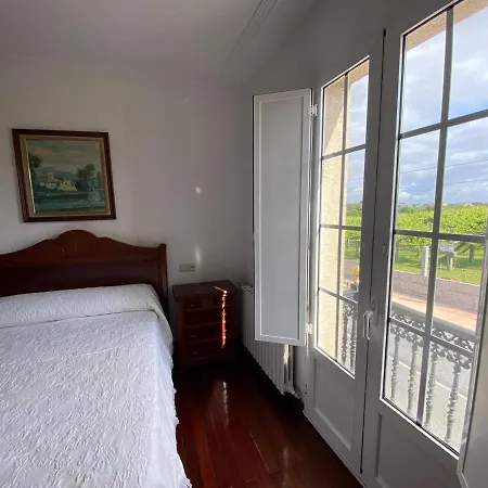 Casa 10 Con Encanto Amplios Jardines Al Lado De La Playa Caleiro